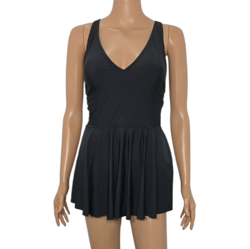 Essential By Catalina Women's one-piece swimsuit V-Neck Black Size 8/10 M